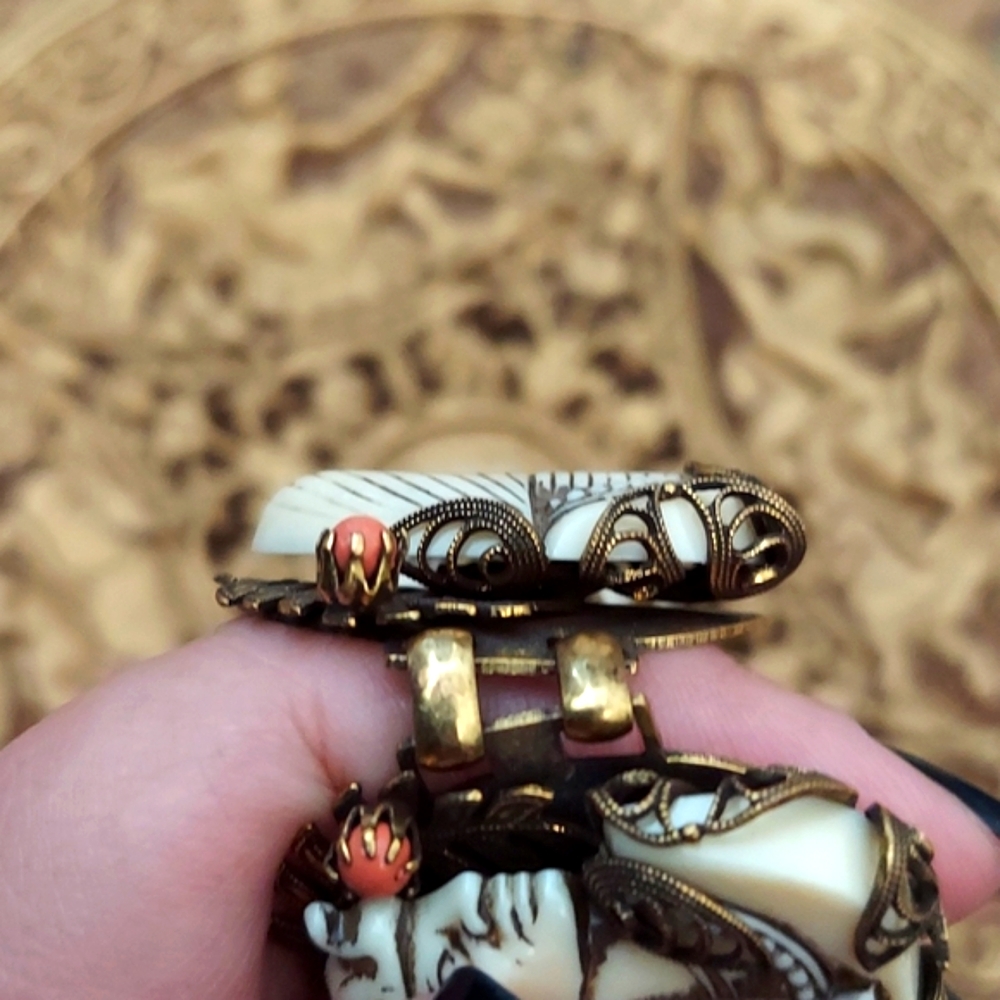 Selro Pharoah Egyptian Bracelet &Brooch Set - Picture 8 of 8